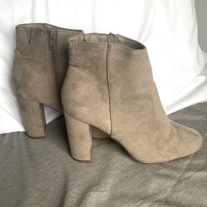 Gorgeous Grey/Tan Boot Heels!!!